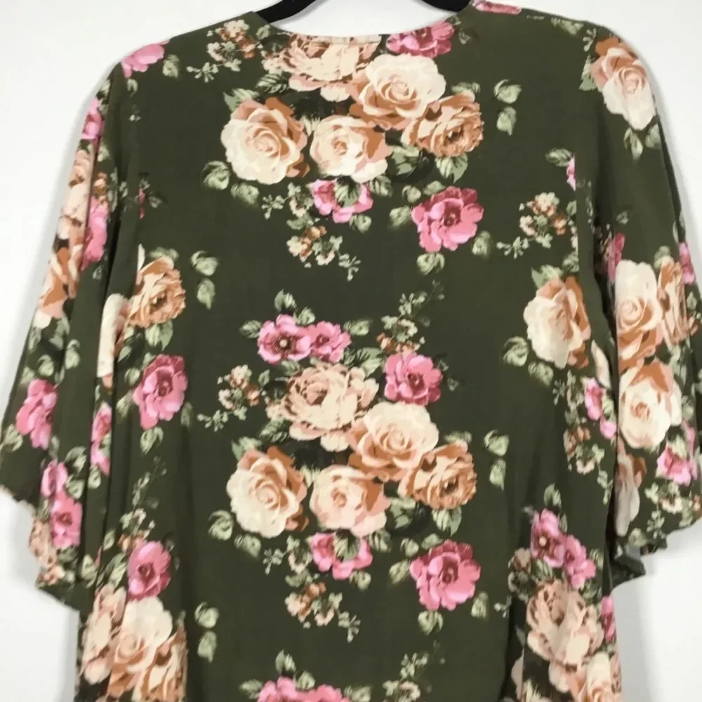 Mossy green with roses open front bell sleeve duster robe size Small oversized